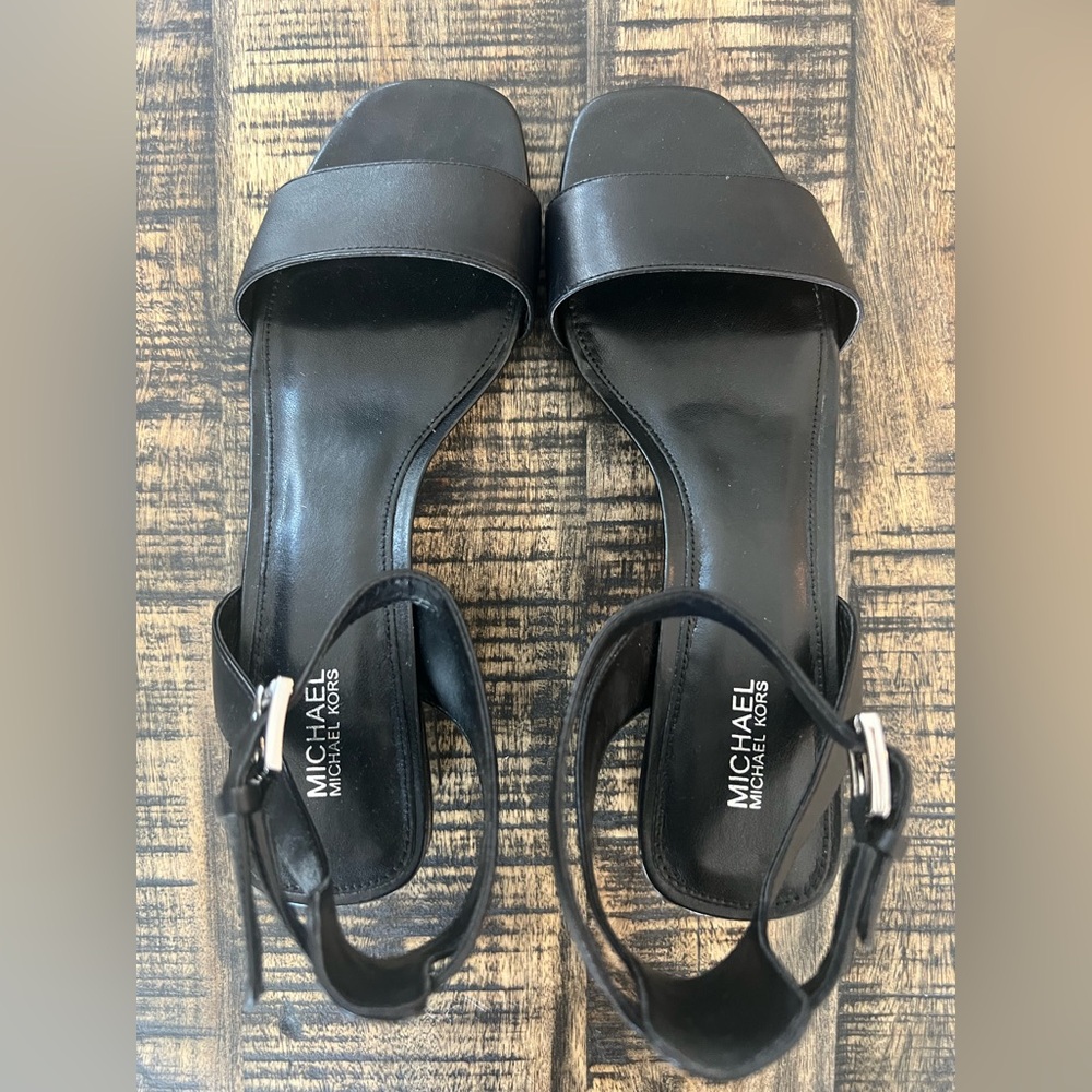Michael Kors Elegant Black Sandals